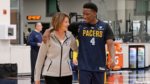 kelly-krauskopf-pacers-oladipo.jpg